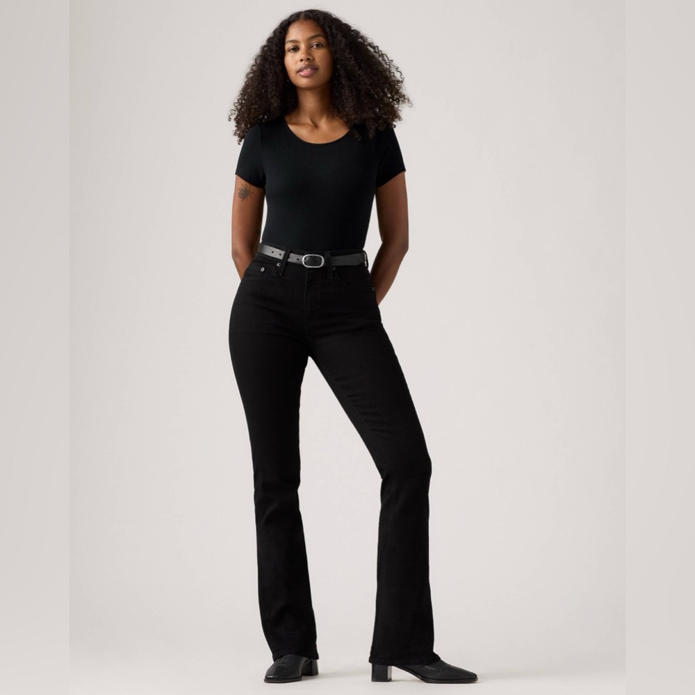 Levi’s 725 High Rise Bootcut